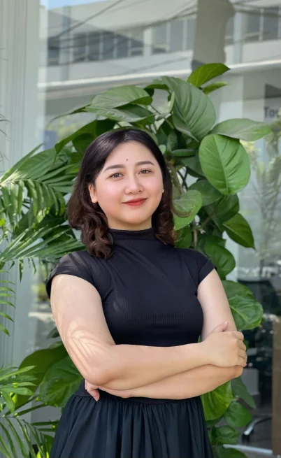 TRANG TRẦN